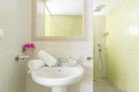 Paradise Resort - 83