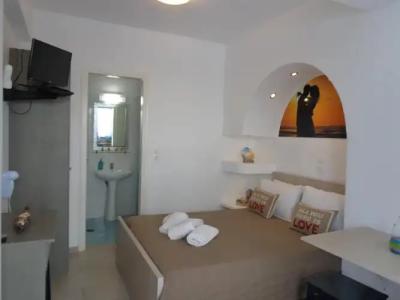 Honeymoon Beach Studios - 1