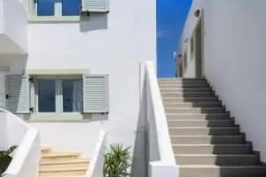 Angela Studios & Apartments, Sissi