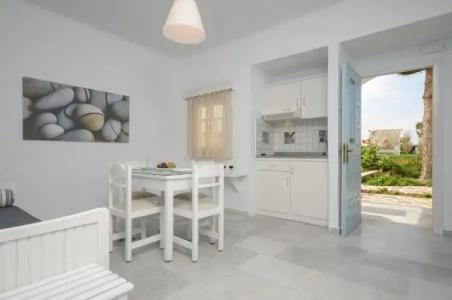 Birikos Studios & Apartments - 24