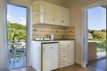 Panorama Fanari Studios and Apartments - 6