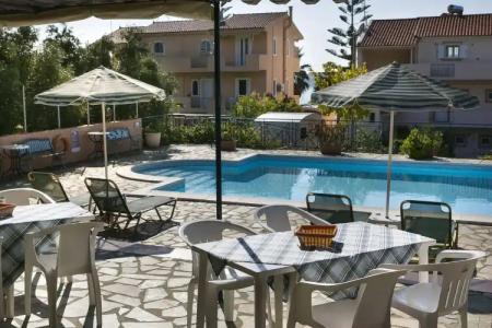 Panorama Fanari Studios and Apartments - 12