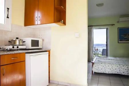 Panorama Fanari Studios and Apartments - 18