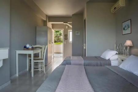 Panorama Fanari Studios and Apartments - 51