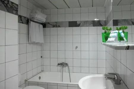 Dorian Inn, Sure Collection by Best Western - 50