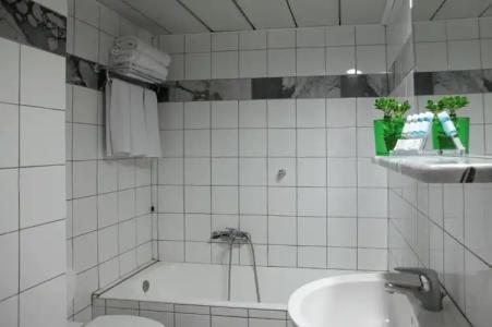 Dorian Inn, Sure Collection by Best Western - 42