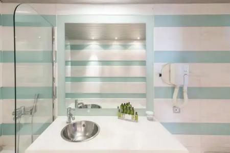 Dorian Inn, Sure Collection by Best Western - 76