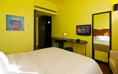 Athens Center Square - 35