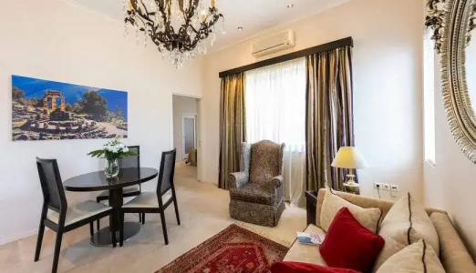 Best Western Plus Embassy - 88