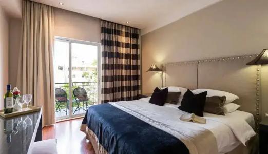 Best Western Plus Embassy - 93