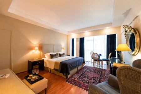 Best Western Plus Embassy - 50