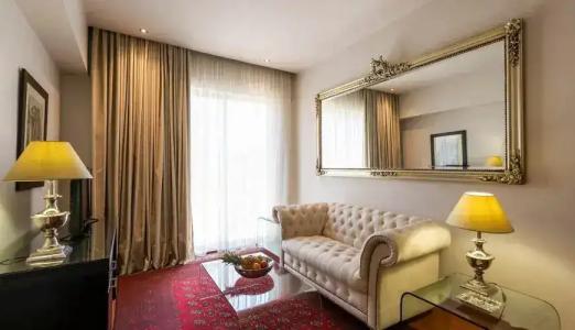 Best Western Plus Embassy - 91