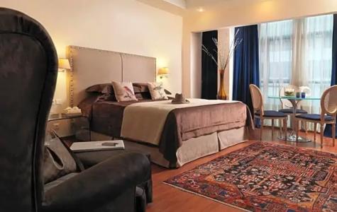 Best Western Plus Embassy - 63