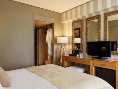 Sea View Cityscape - 69