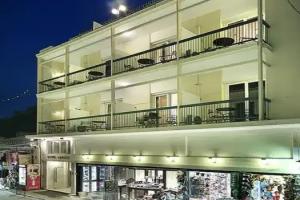 Adrian Hotel, Athens