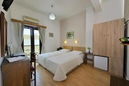 Orion and Dryades - 88