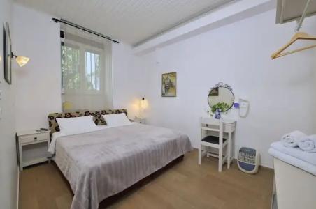 Orion and Dryades - 52