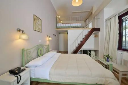 Orion and Dryades - 65