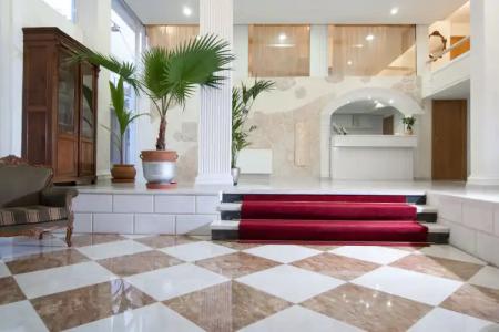 Acropolis Ami Boutique - 29