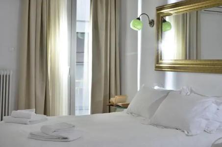 Acropolis Ami Boutique - 15