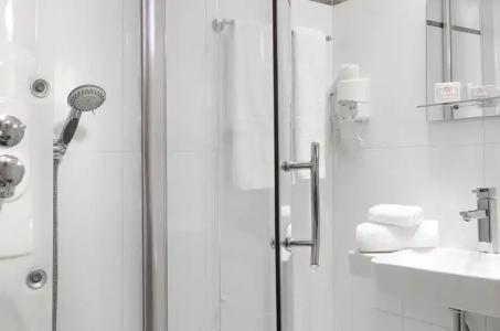 Acropolis Ami Boutique - 18