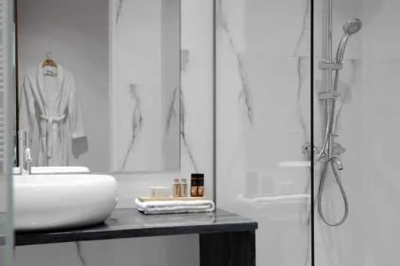 Acropolis Ami Boutique - 54