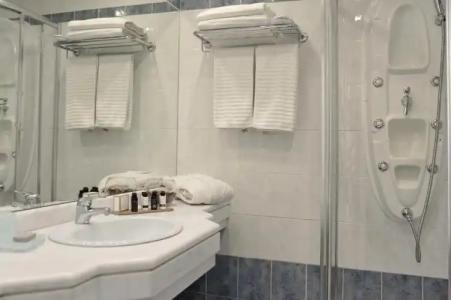 Athens Atrium & Jacuzzi Suites - 54