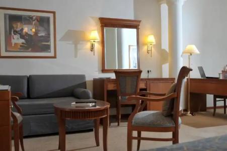 Athens Atrium & Jacuzzi Suites - 97