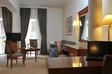 Athens Atrium & Jacuzzi Suites - 98