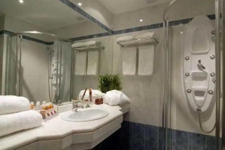 Athens Atrium & Jacuzzi Suites - 21