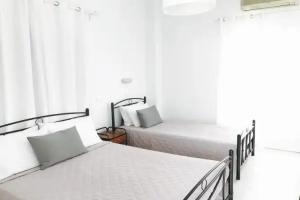 Villa Fotini, Firostefani