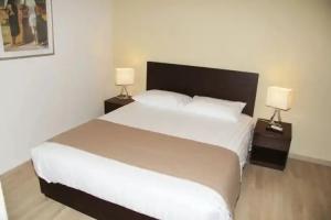 Rea Hotel, Heraklio Town