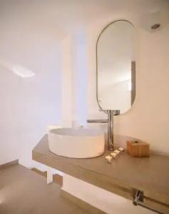 Muses Cycladic Suites - 195