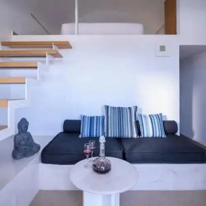 Muses Cycladic Suites - 111