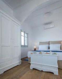 Bellevalia - Formerly Four Seasons - 117