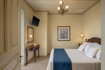 Bellevalia - Formerly Four Seasons - 5