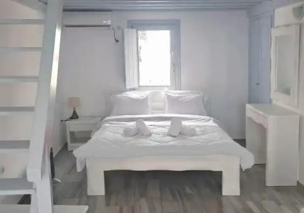 Phaos Santorini Suites - 150