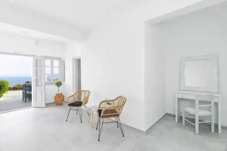 Phaos Santorini Suites - 22