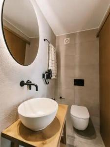 Villa Di Mare Seaside Suites - 89