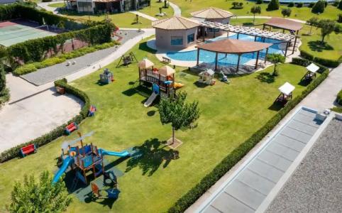 La Marquise Luxury Resort Complex - 32