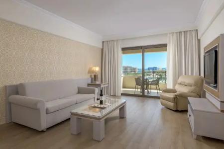 La Marquise Luxury Resort Complex - 71