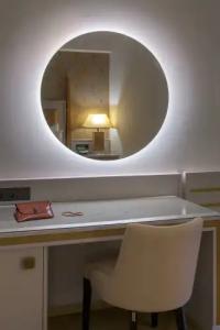 La Marquise Luxury Resort Complex - 63