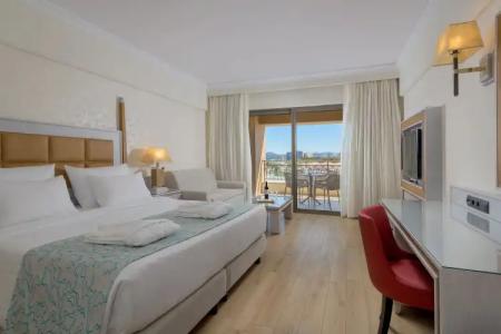 La Marquise Luxury Resort Complex - 102