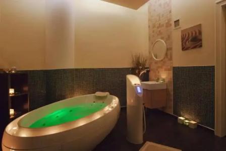 La Marquise Luxury Resort Complex - 10