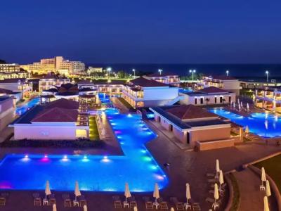 La Marquise Luxury Resort Complex - 40