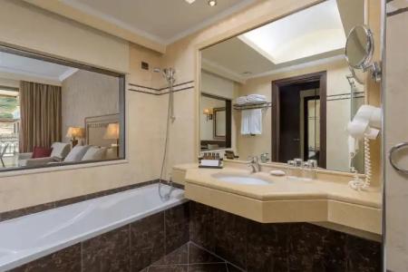 La Marquise Luxury Resort Complex - 65