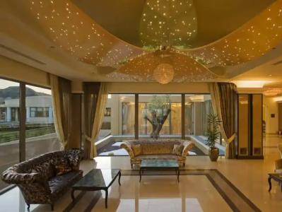 La Marquise Luxury Resort Complex - 39