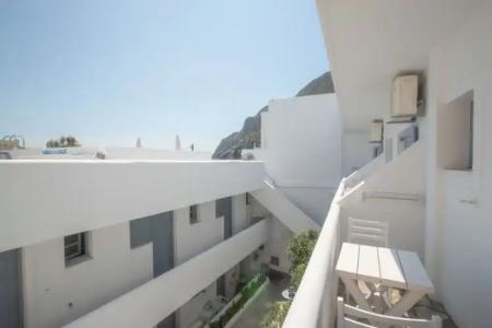 Zacharakis Studios - 112