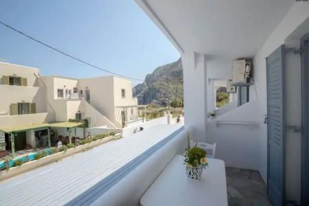 Zacharakis Studios - 111