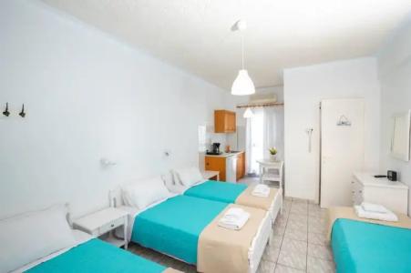 Zacharakis Studios - 113